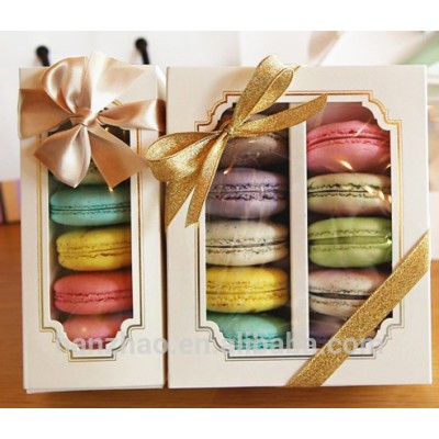 White 15.7cm*12.8cm*5.2cm Macaroon Cake Boxes Paper Window Box Package Customization